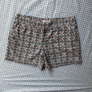 🌻3/$20 LOFT blue floral print linen shorts size 2